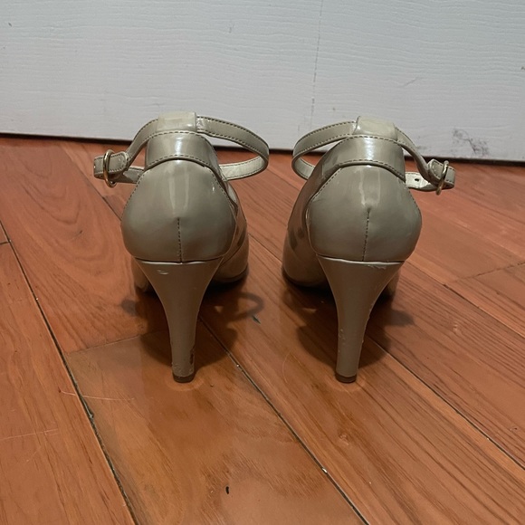 Women’s shoes - Picture 5 of 5